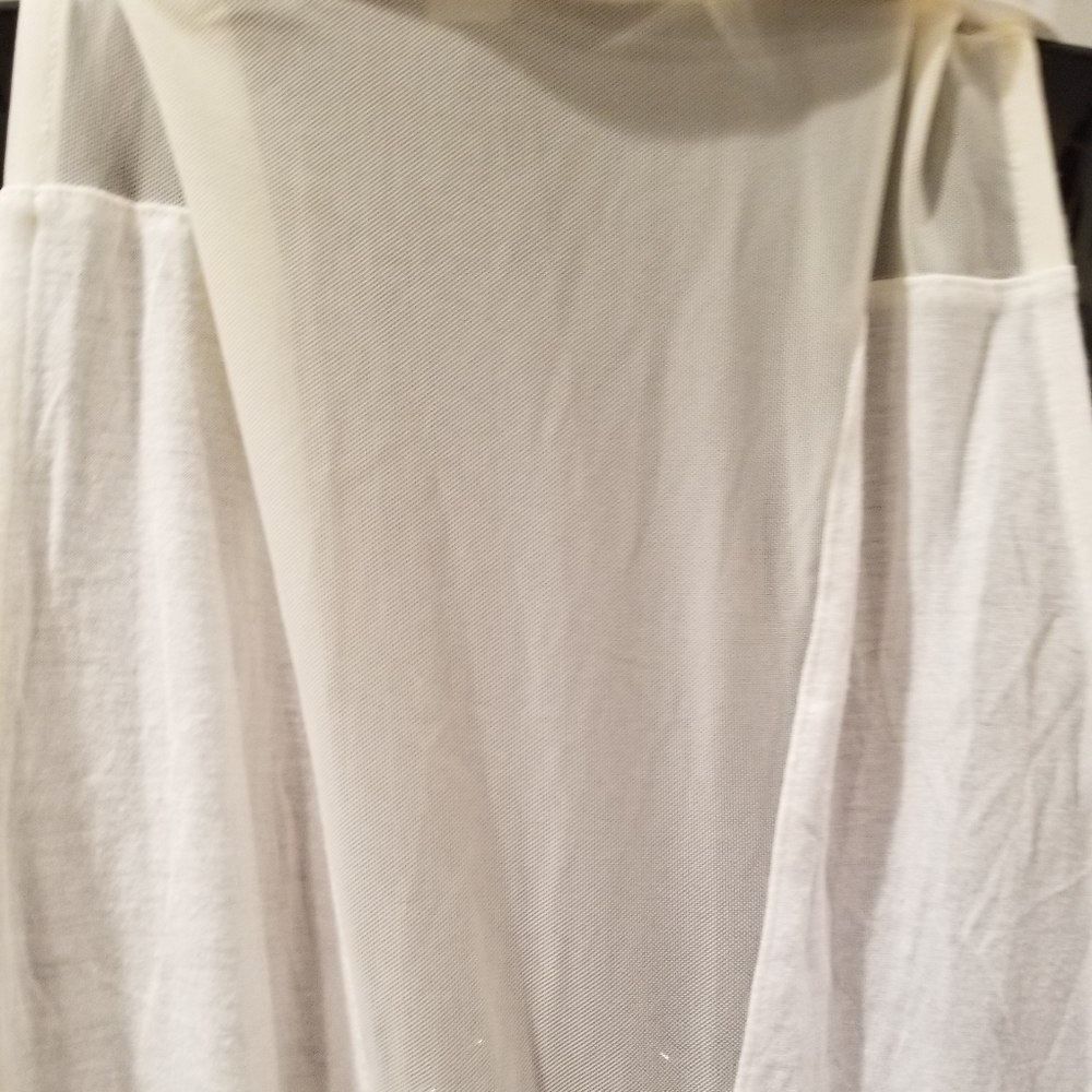 White Zenana Top with V Shaped Top Sheer Back - Picture 4 of 9